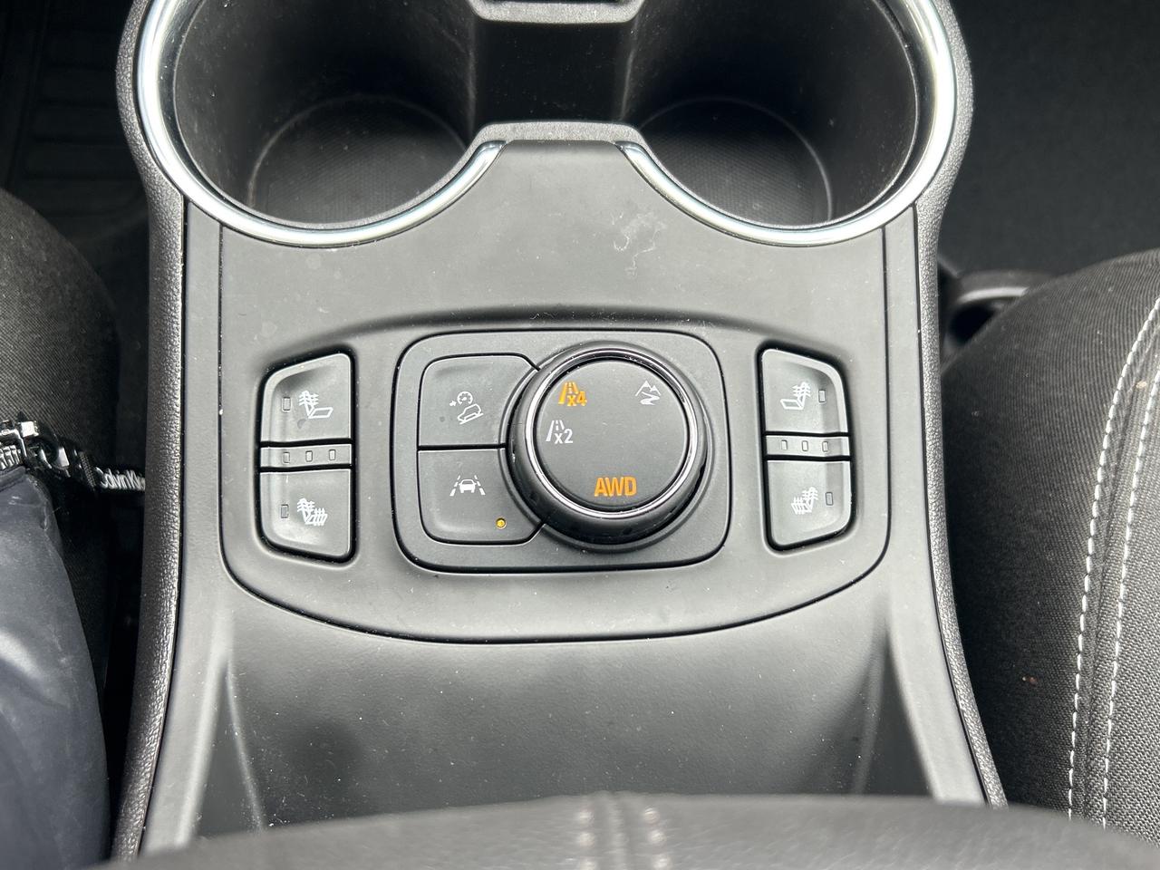 2024 GMC Terrain Low KM   Clean Carfax Photo