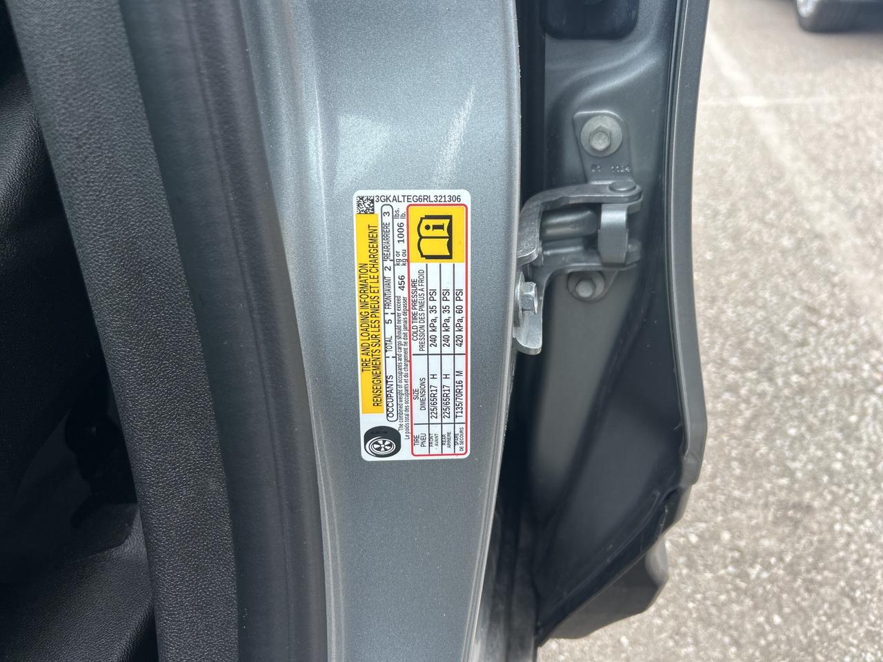 2024 GMC Terrain Low KM   Clean Carfax Photo