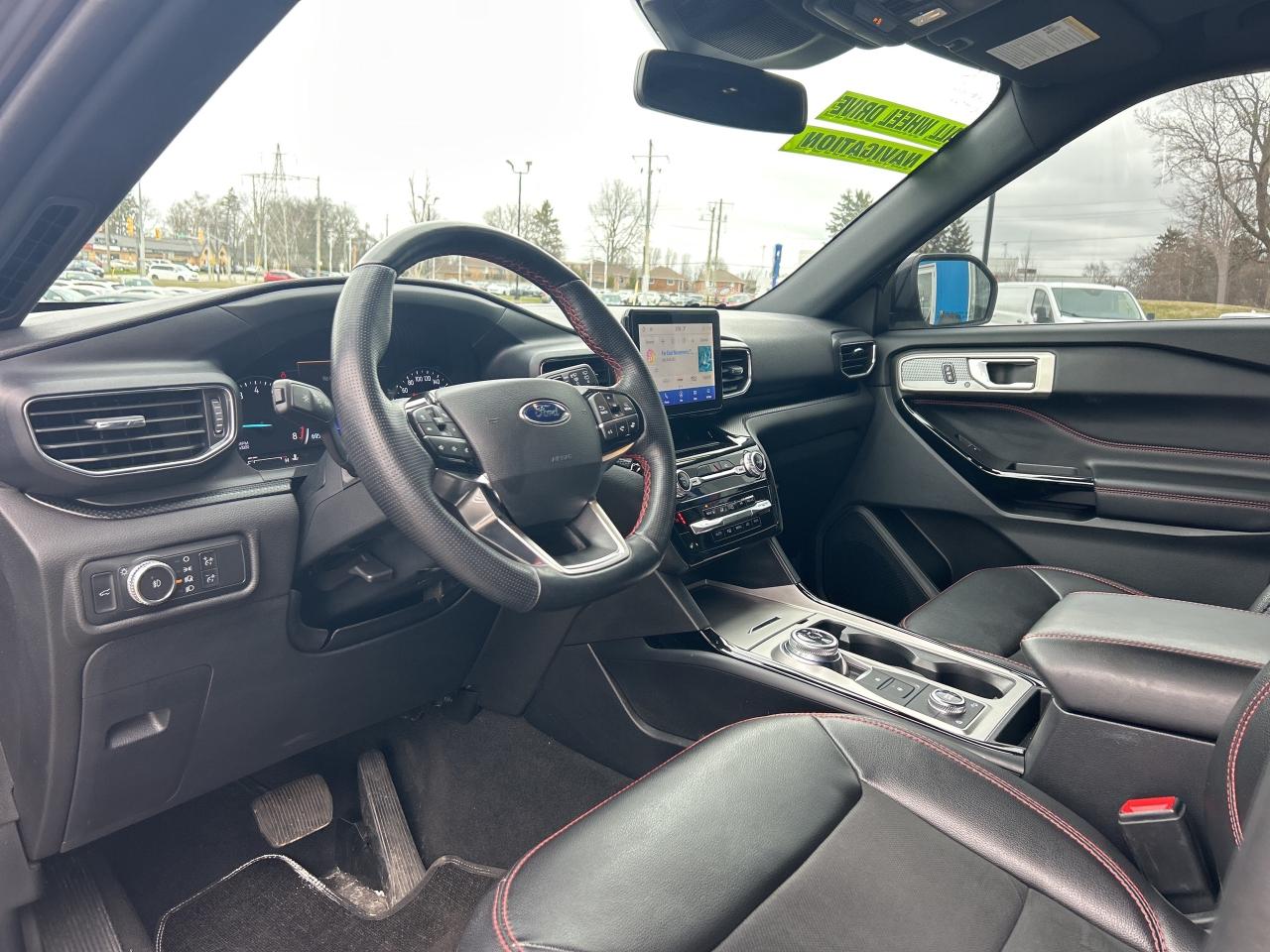 2022 Ford Explorer ST-Line   6 Pass   Loaded   Clean Carfax Photo