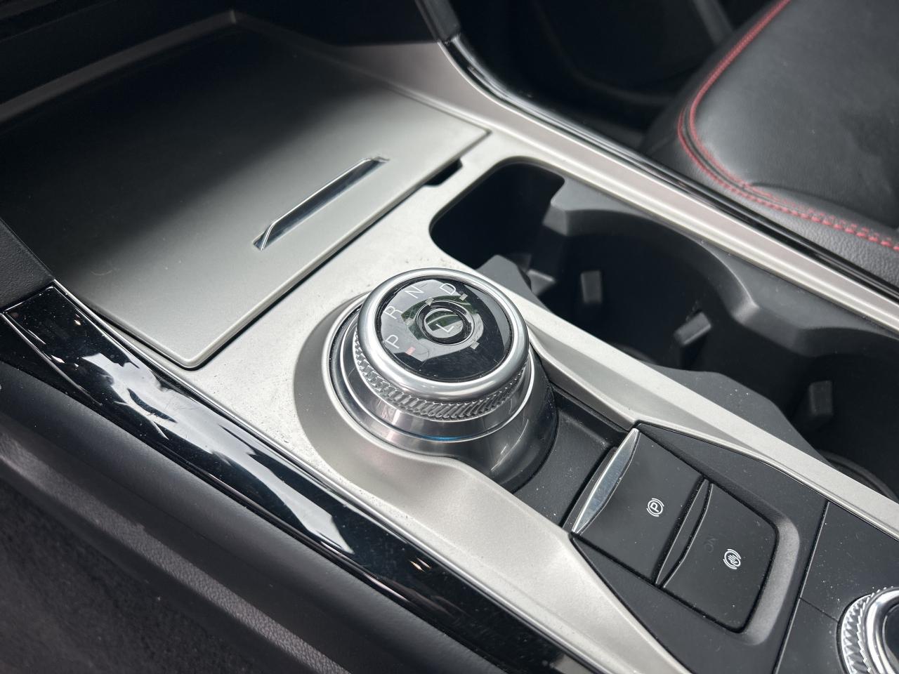 2022 Ford Explorer ST-Line   6 Pass   Loaded   Clean Carfax Photo