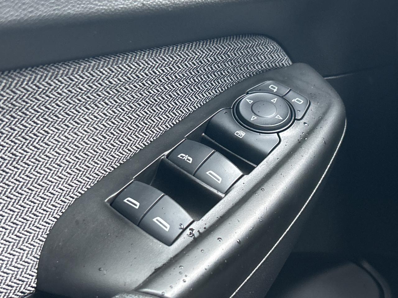 2023 Chevrolet TrailBlazer LS   Clean Carfax Photo