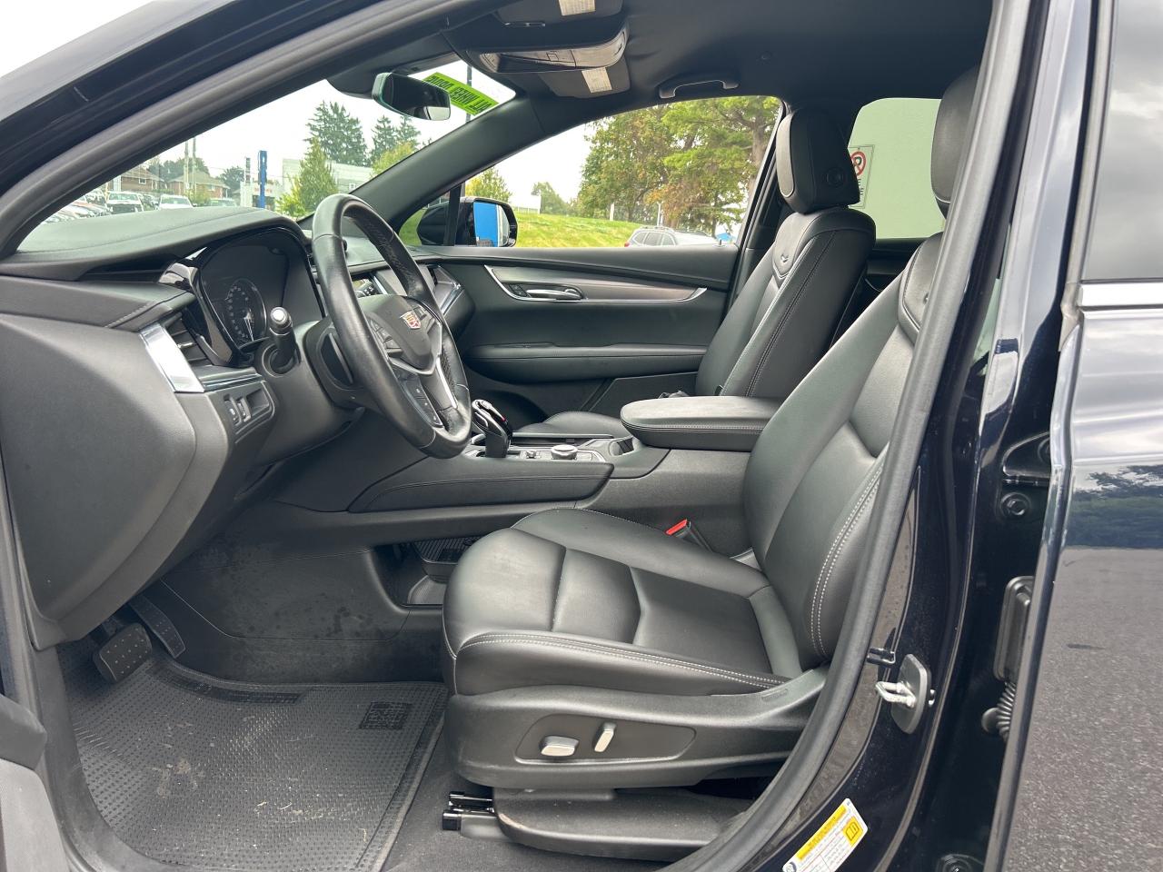 2021 Cadillac XT5 Luxury   Low KM   Clean Carfax Photo