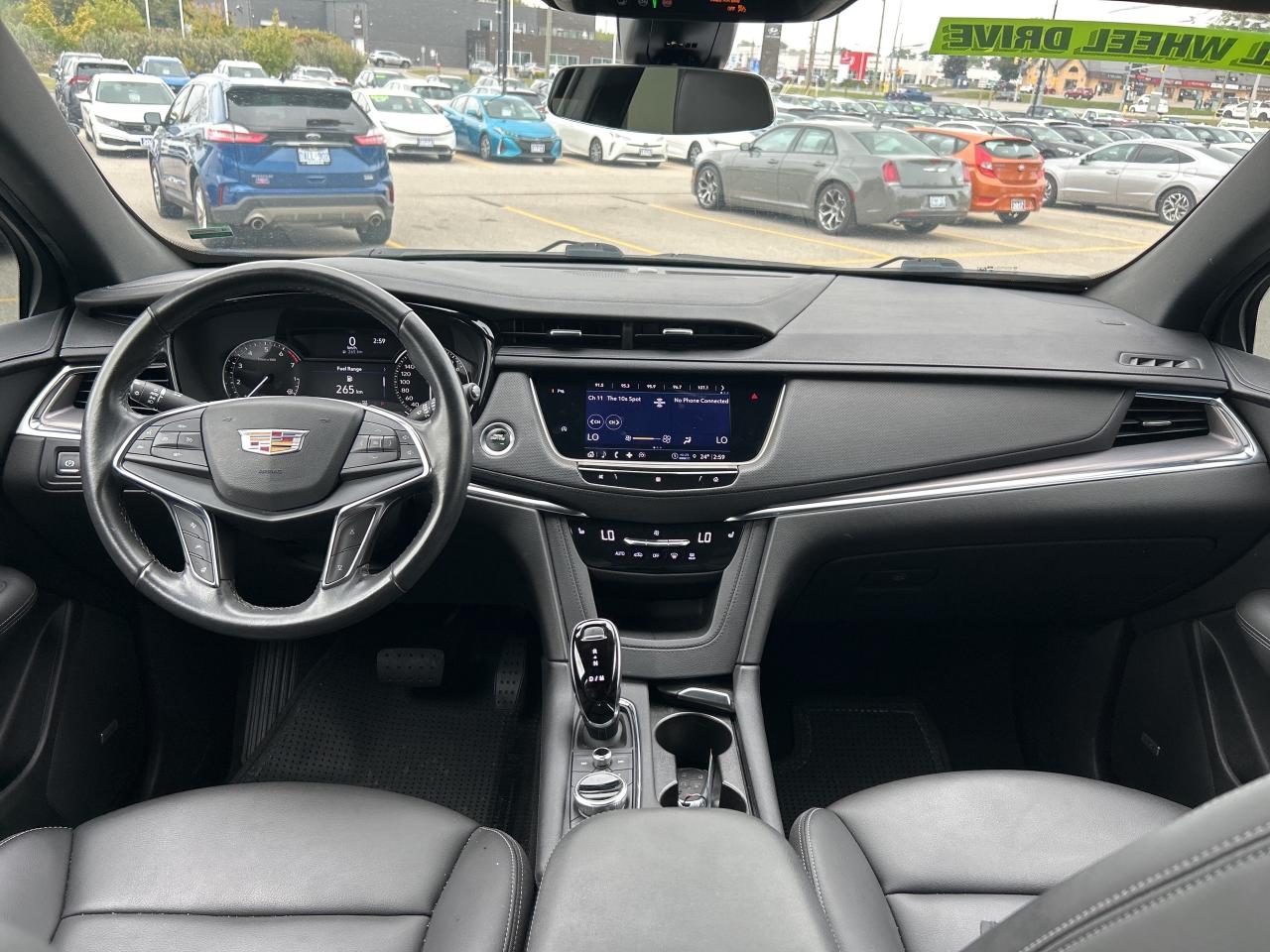 2021 Cadillac XT5 Luxury   Low KM   Clean Carfax Photo