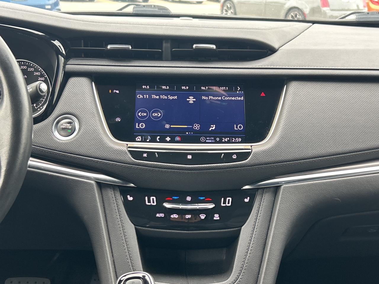 2021 Cadillac XT5 Luxury   Low KM   Clean Carfax Photo