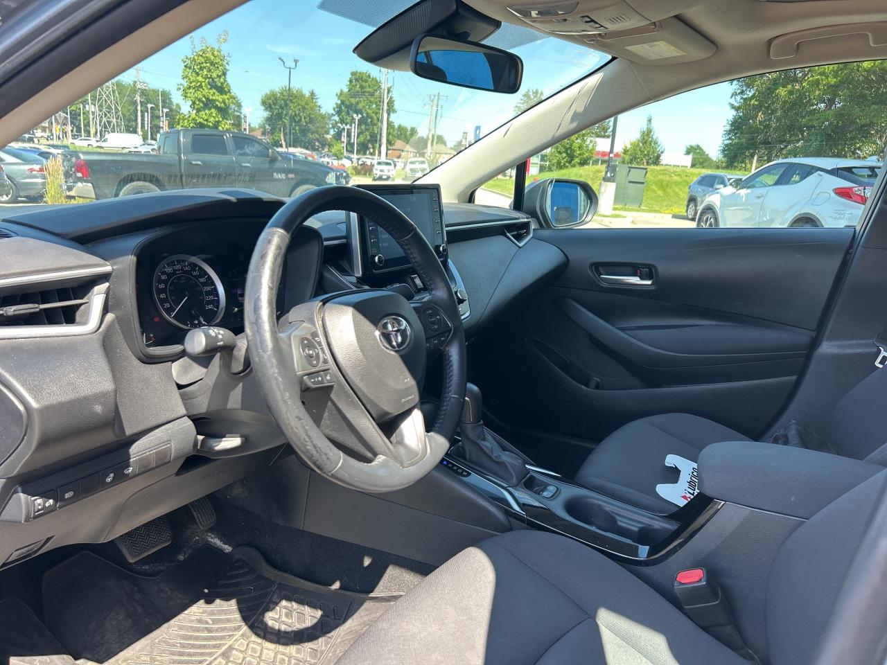 2021 Toyota Corolla LE CVT   Clean Carfax Photo