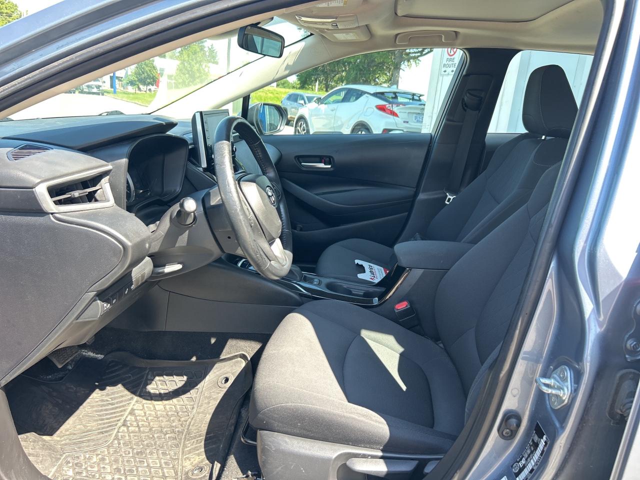 2021 Toyota Corolla LE CVT   Clean Carfax Photo