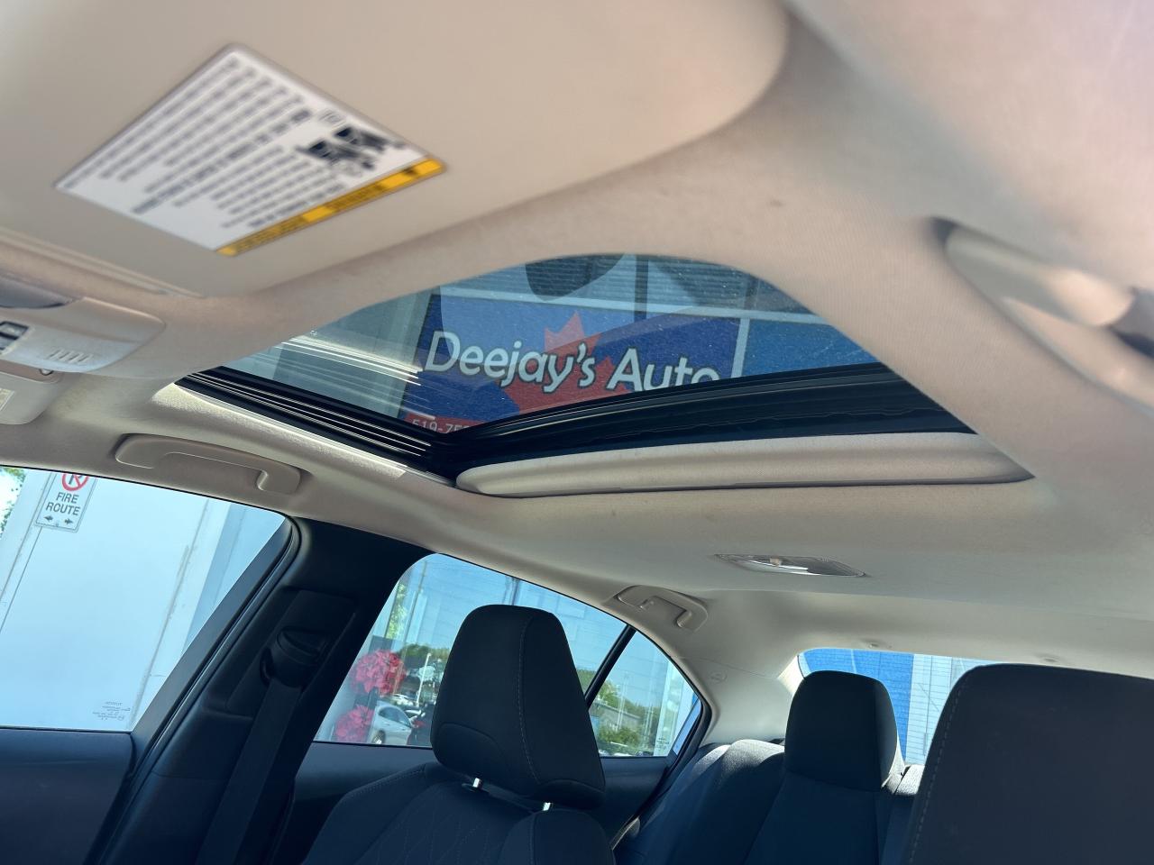 2021 Toyota Corolla LE CVT   Clean Carfax Photo