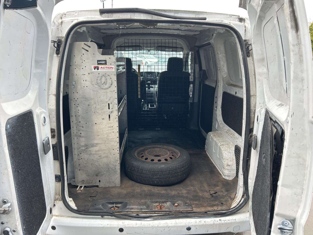 2017 Nissan NV200 2.0L SV   Shelving   NAV   Clean Carfax Photo4