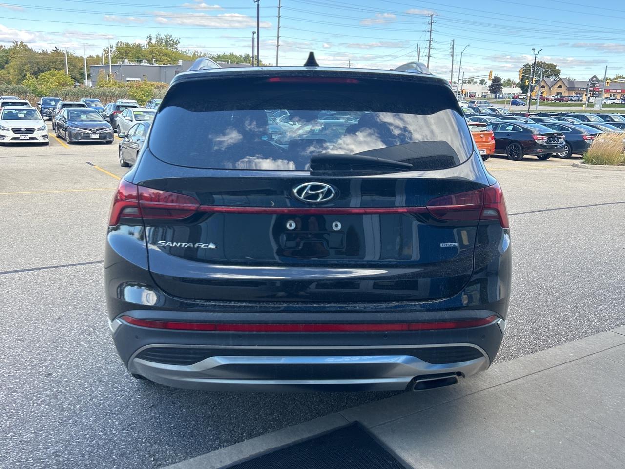 2022 Hyundai Santa Fe Preferred   Pano Roof   Leather   Clean Carfax Photo3