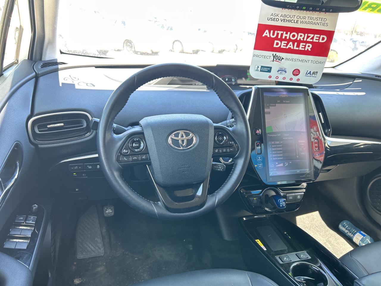 2020 Toyota Prius E Hybrid   Nav   Clean Carfax  , AWD Photo