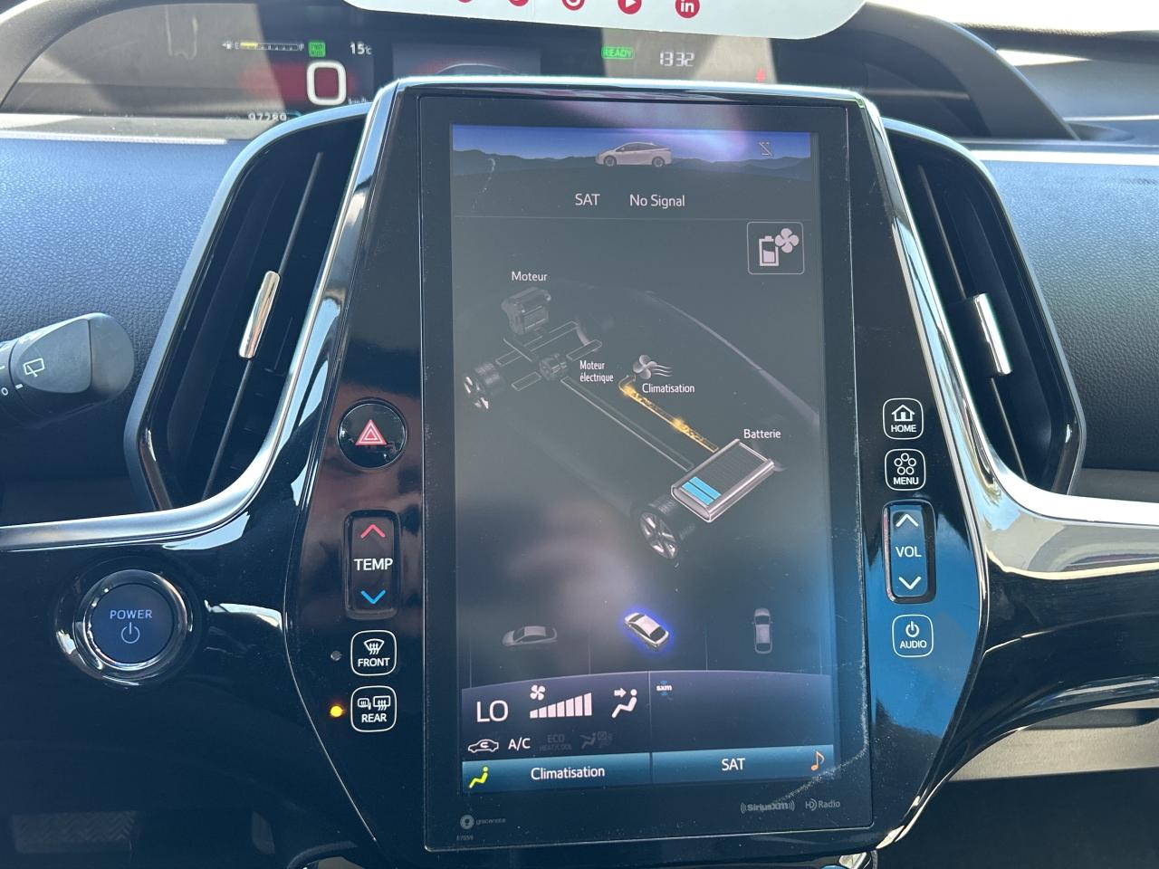 2020 Toyota Prius E Hybrid   Nav   Clean Carfax  , AWD Photo