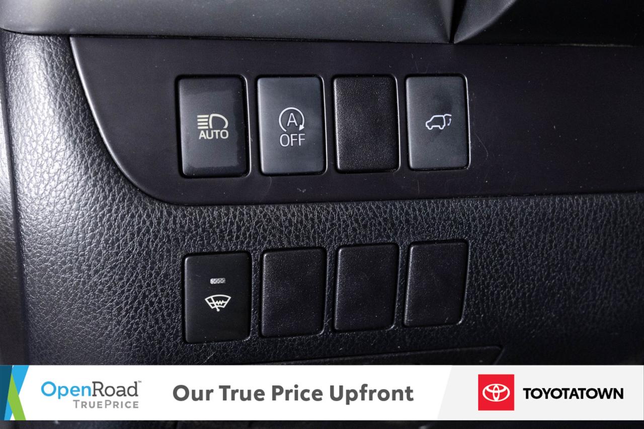 2018 Toyota Highlander XLE! LOADED! ACCIDENT FREE! Photo