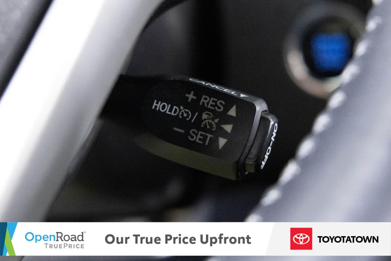 2018 Toyota Highlander XLE! LOADED! ACCIDENT FREE! Photo