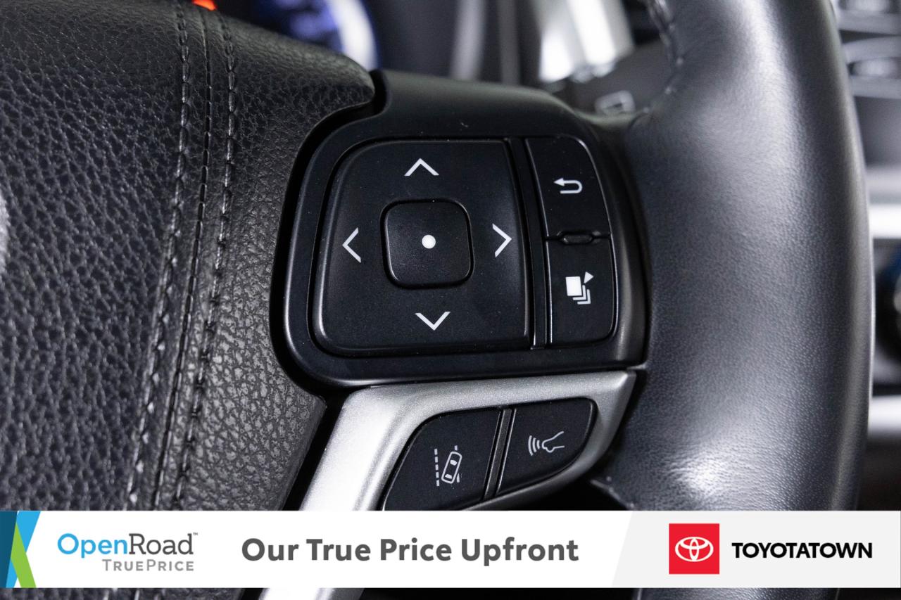 2018 Toyota Highlander XLE! LOADED! ACCIDENT FREE! Photo