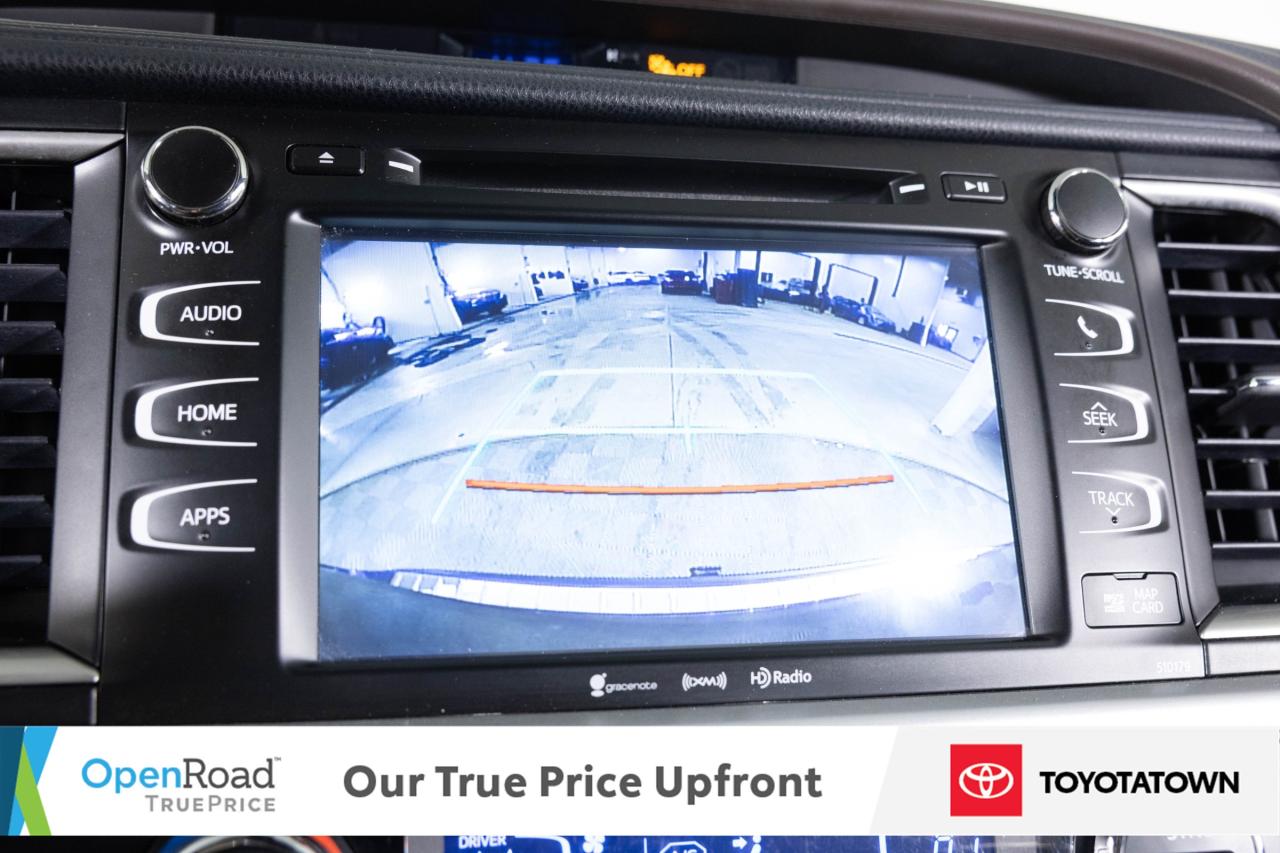 2018 Toyota Highlander XLE! LOADED! ACCIDENT FREE! Photo