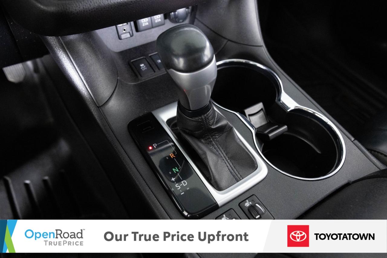 2018 Toyota Highlander XLE! LOADED! ACCIDENT FREE! Photo