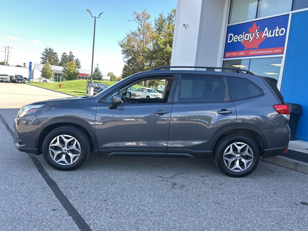 2022 Subaru Forester CONVENIENCE Photo