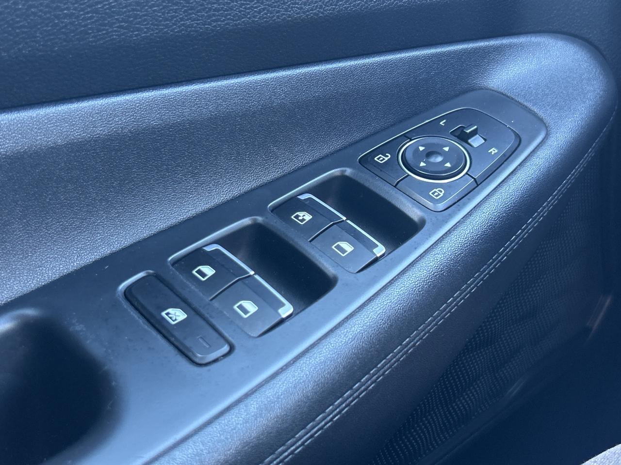 2021 Hyundai Santa Fe Essential   Clean Carfax Photo