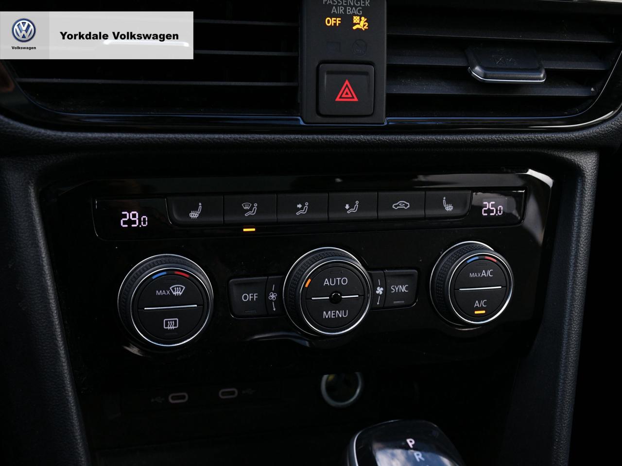 2022 Volkswagen Taos  Photo