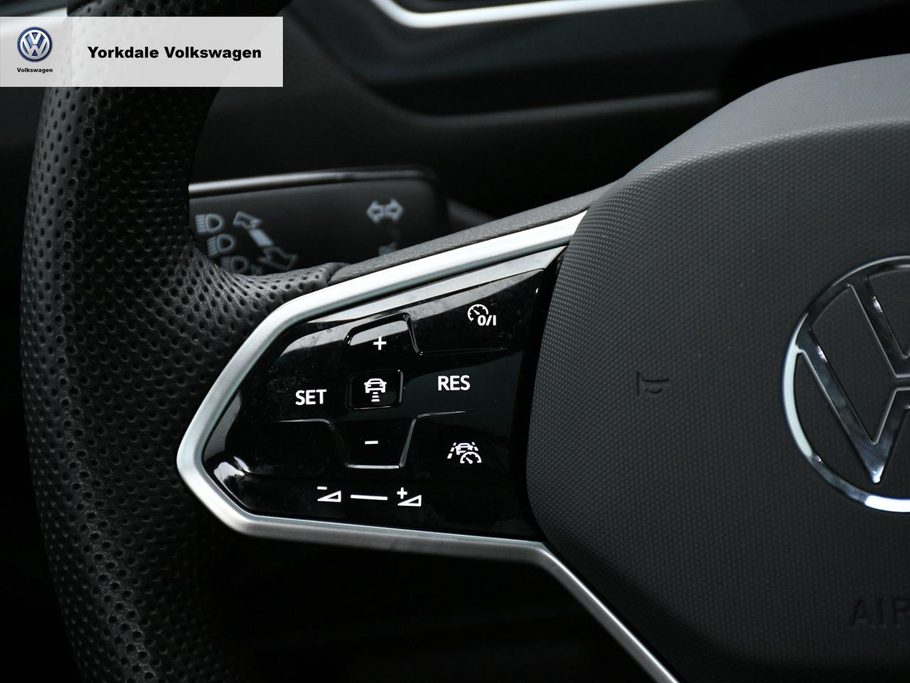 2024 Volkswagen Tiguan  Photo