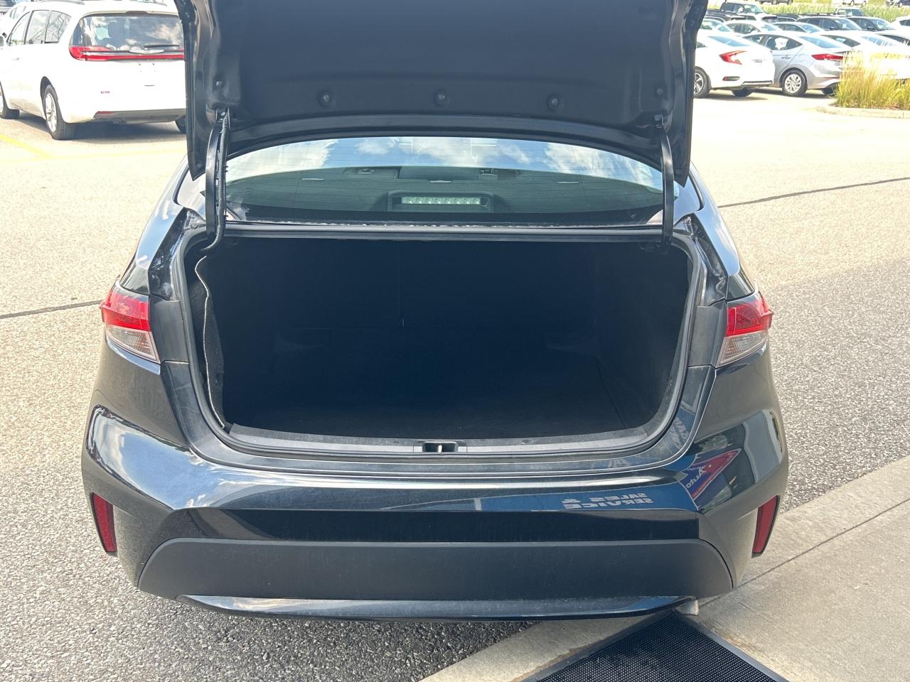 2020 Toyota Corolla LE CVT Photo4