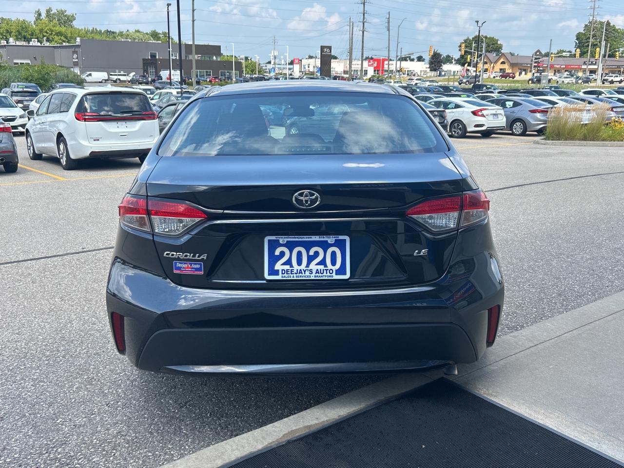 2020 Toyota Corolla LE CVT Photo3