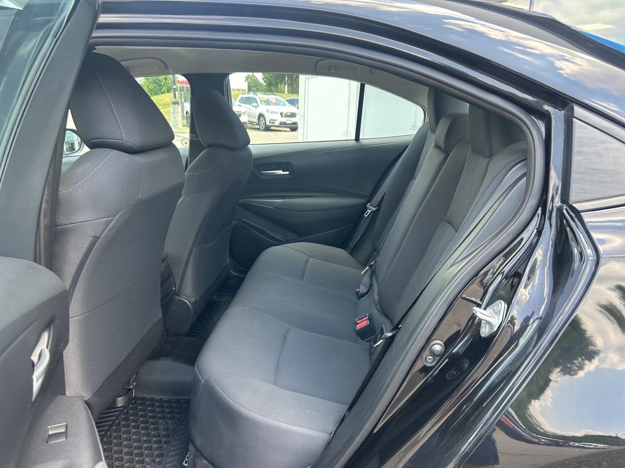 2020 Toyota Corolla LE CVT   low KM Photo