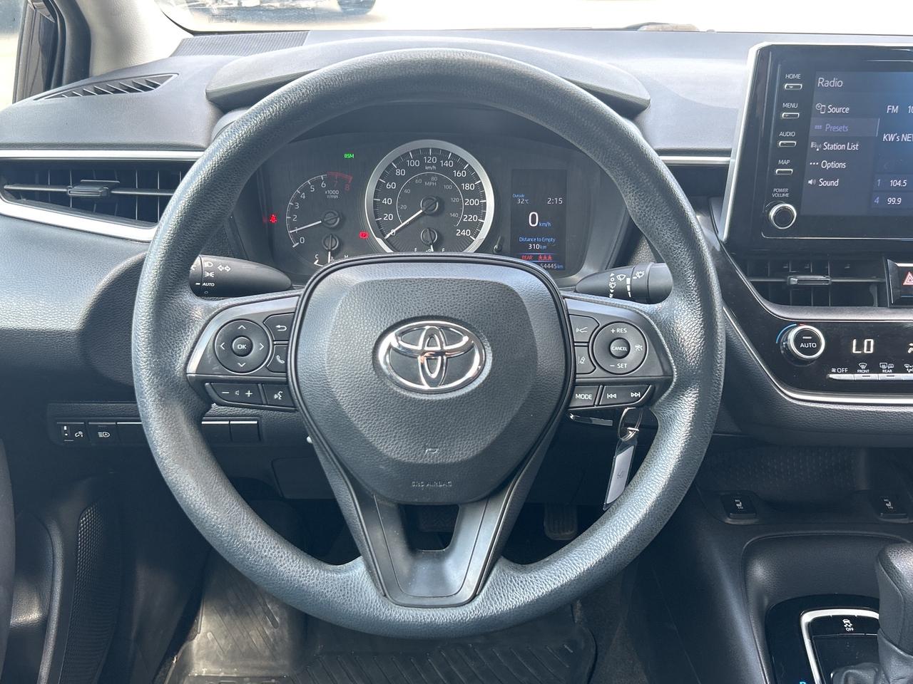 2020 Toyota Corolla LE CVT   low KM Photo