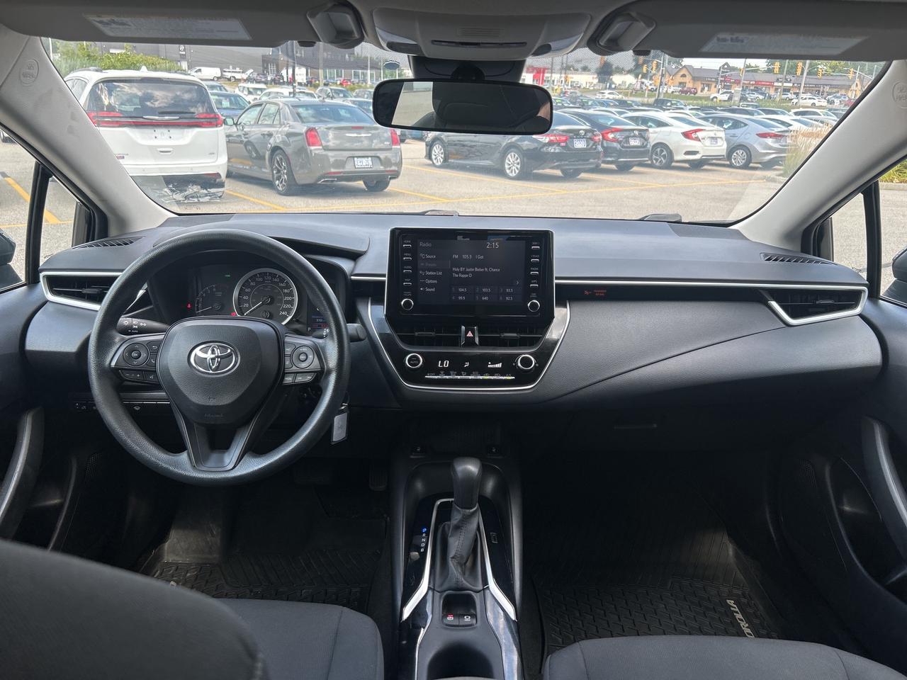 2020 Toyota Corolla LE CVT   low KM Photo