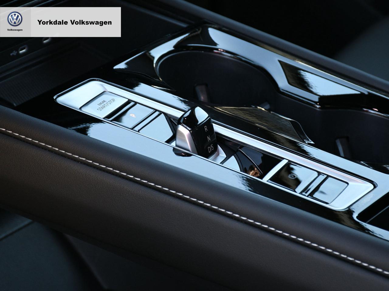 2025 Volkswagen Atlas Cross Sport  Photo