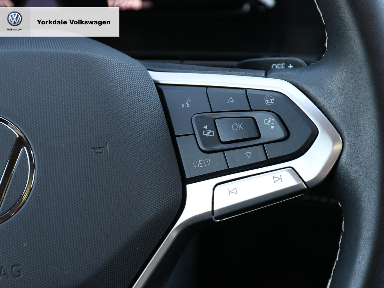 2025 Volkswagen Atlas Cross Sport  Photo