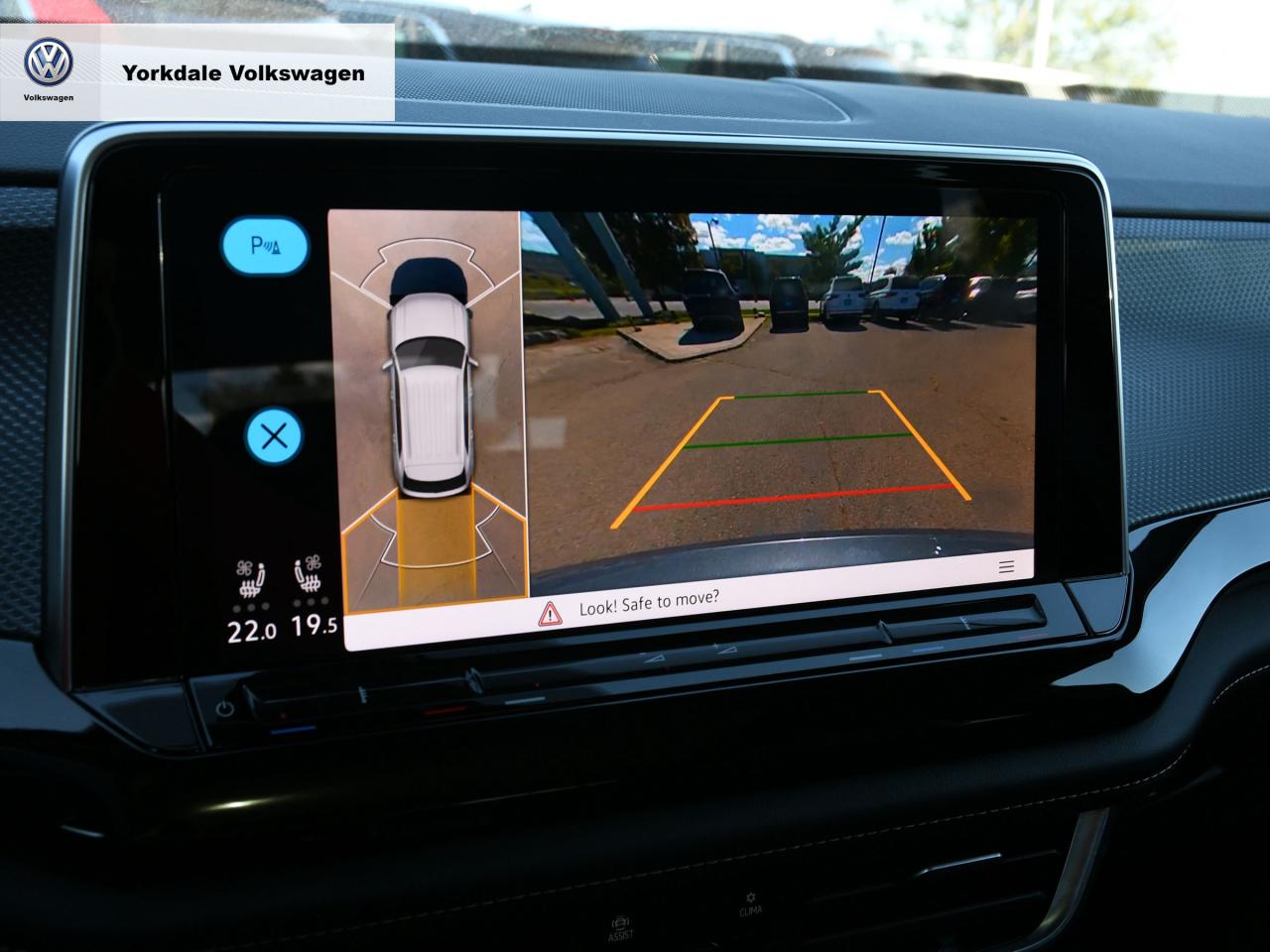 2025 Volkswagen Atlas Cross Sport  Photo