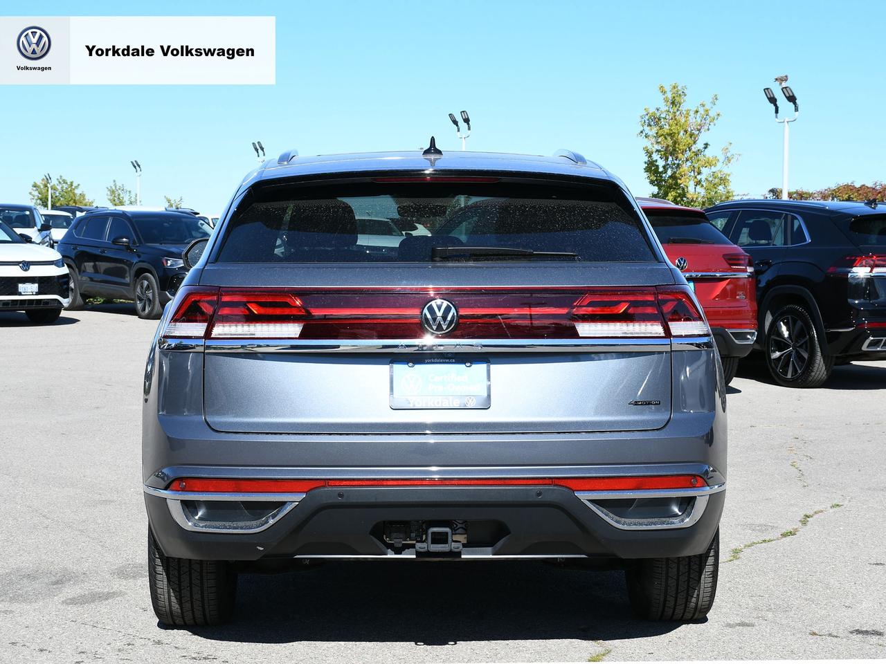 2025 Volkswagen Atlas Cross Sport  Photo4