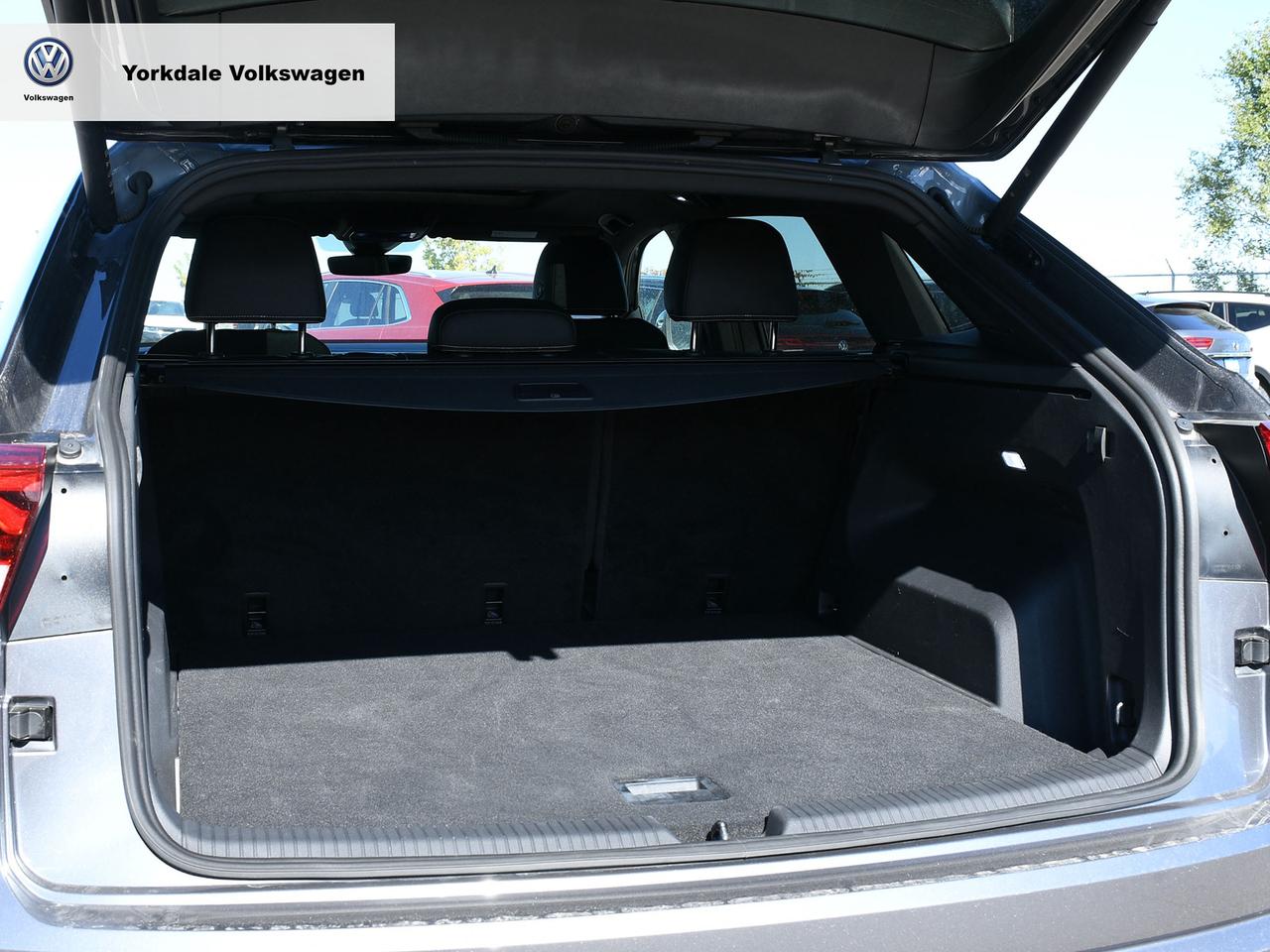 2025 Volkswagen Atlas Cross Sport  Photo