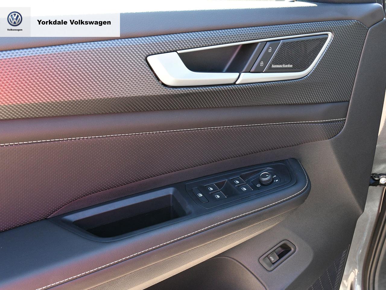 2025 Volkswagen Atlas Cross Sport  Photo