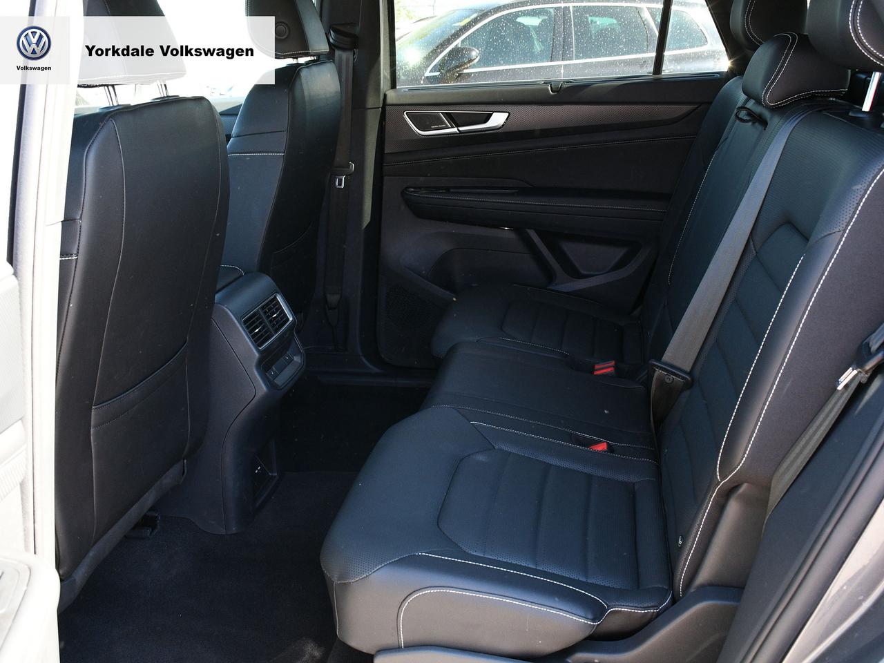 2025 Volkswagen Atlas Cross Sport  Photo