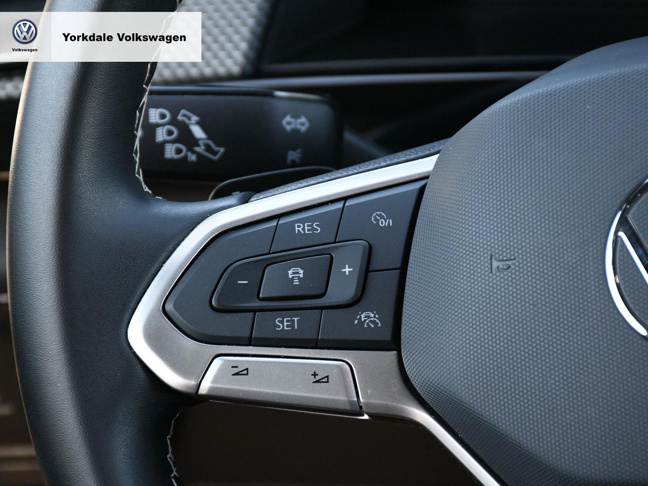 2025 Volkswagen Atlas Cross Sport  Photo