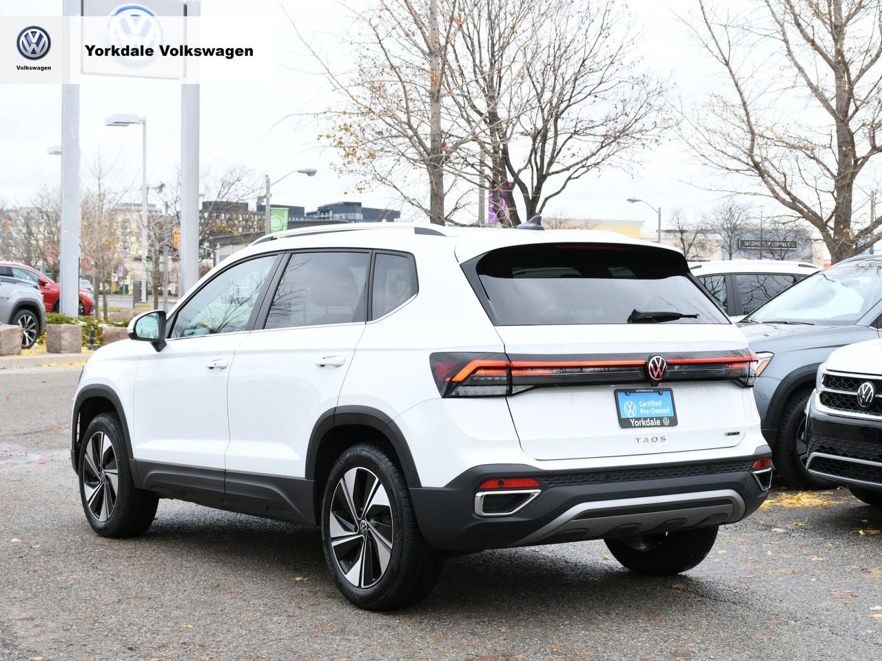 2025 Volkswagen Taos  Photo3