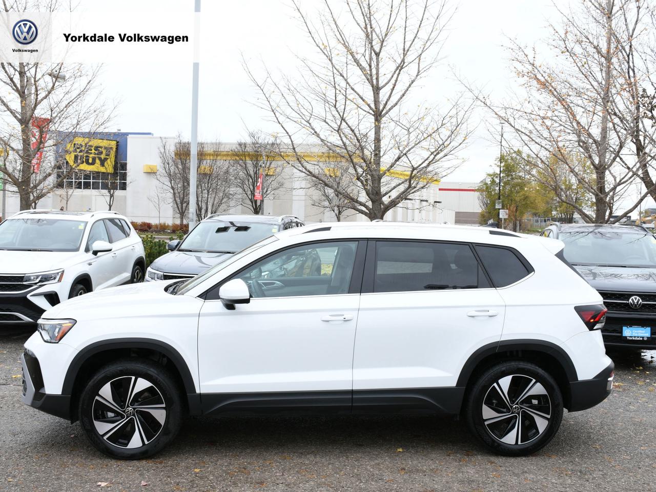 2025 Volkswagen Taos  Photo2