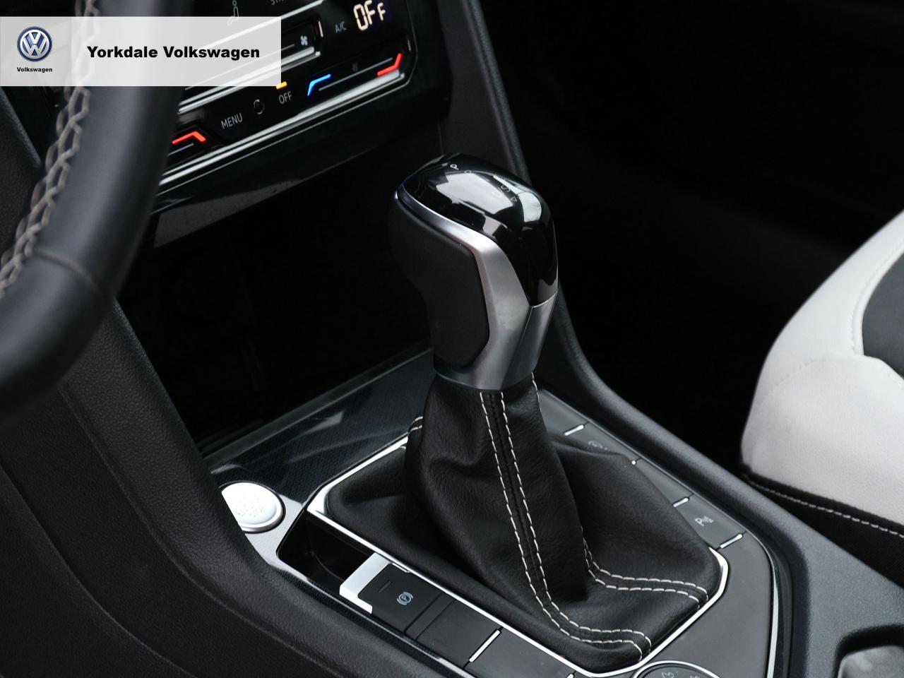 2025 Volkswagen Taos  Photo