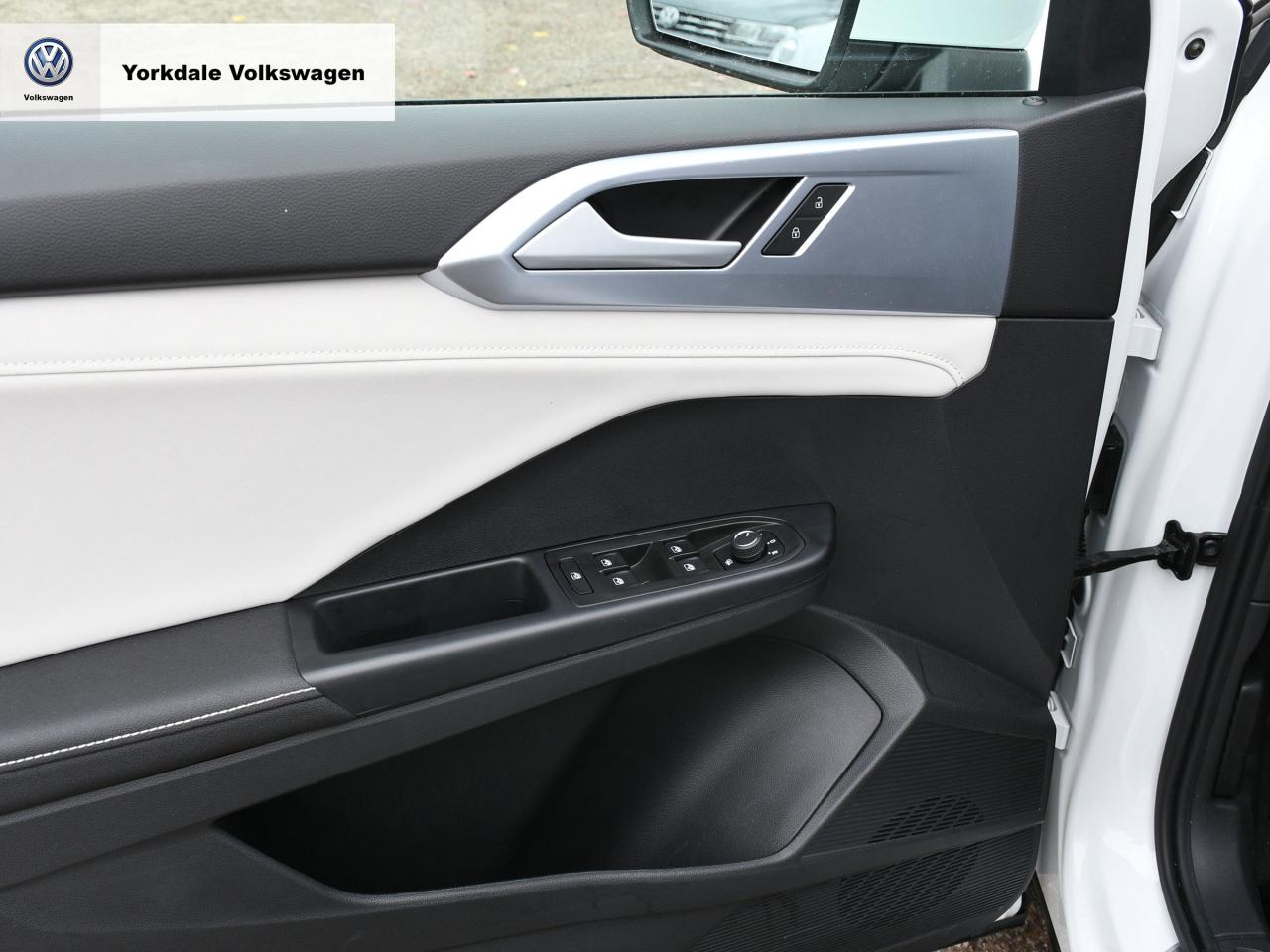 2025 Volkswagen Taos  Photo