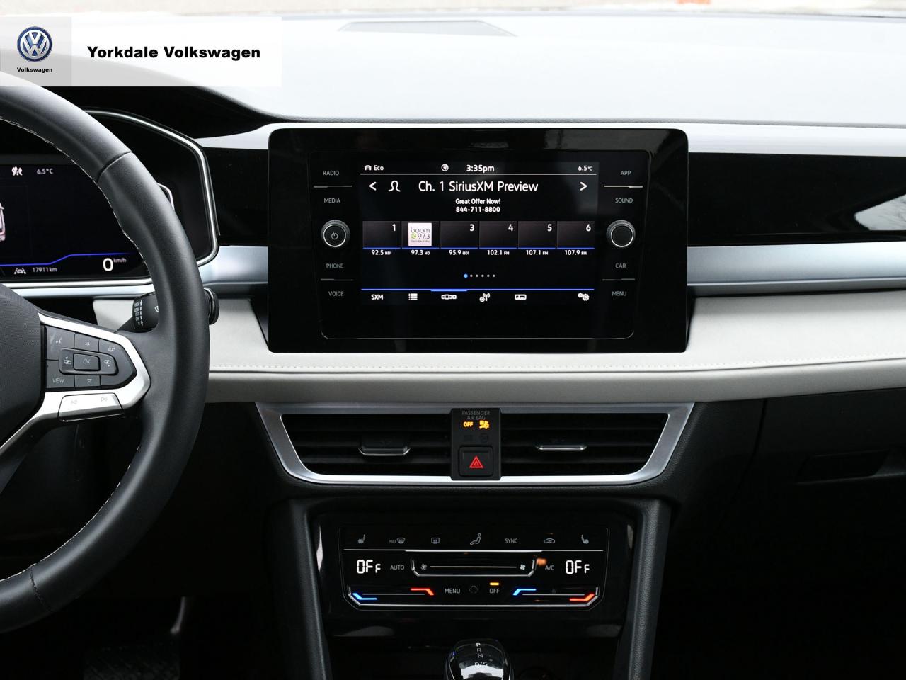 2025 Volkswagen Taos  Photo