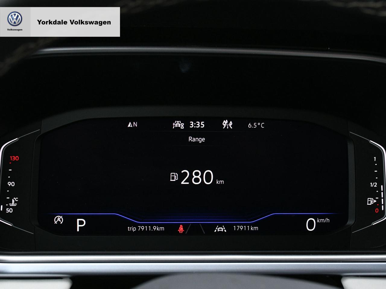 2025 Volkswagen Taos  Photo