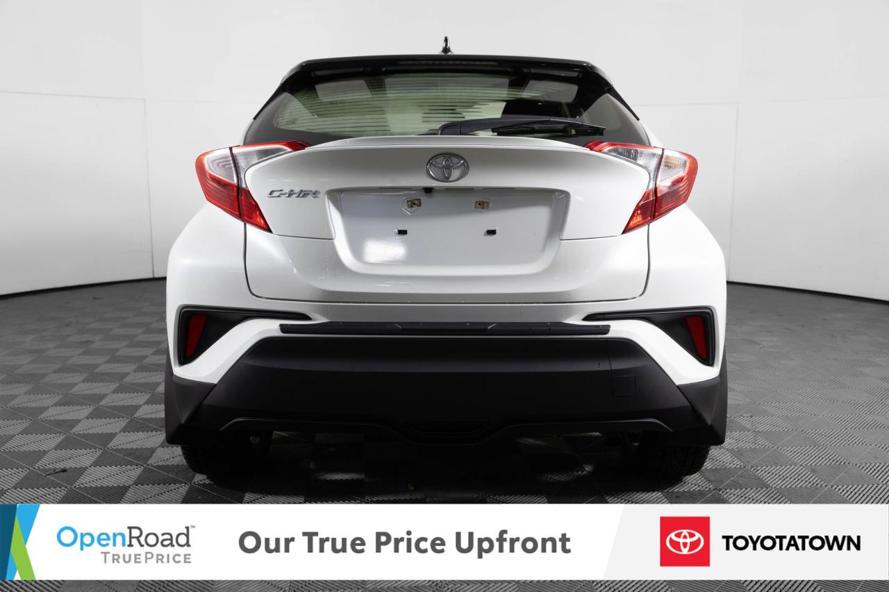 2021 Toyota C-HR XLE PREMIUM! CERTIFIED PRE OWNED! ACCIDENT FREE! E Photo4