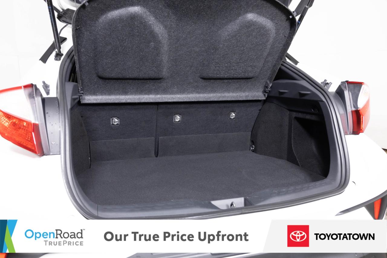 2021 Toyota C-HR XLE PREMIUM! CERTIFIED PRE OWNED! ACCIDENT FREE! E Photo