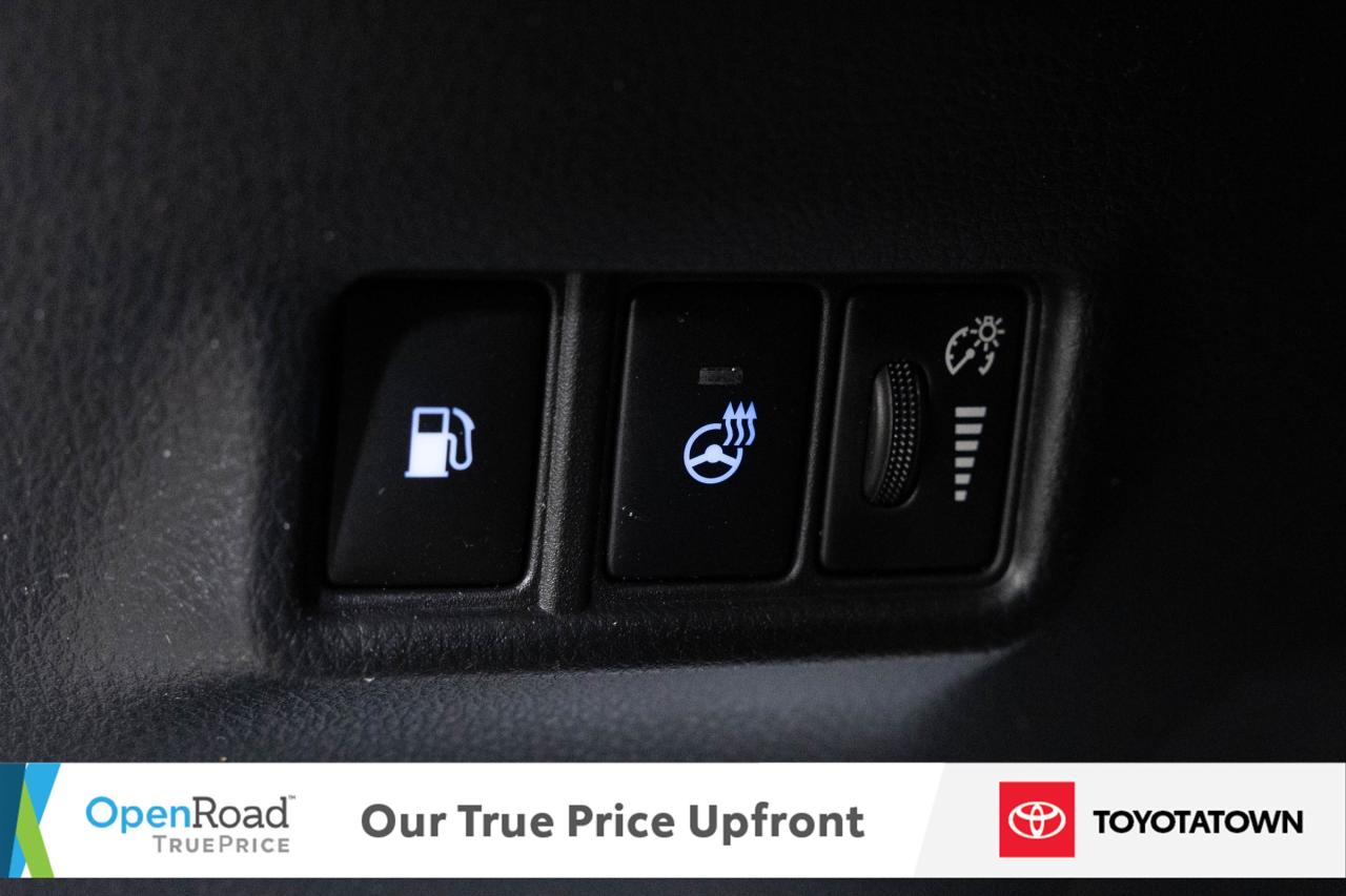 2021 Toyota C-HR XLE PREMIUM! CERTIFIED PRE OWNED! ACCIDENT FREE! E Photo