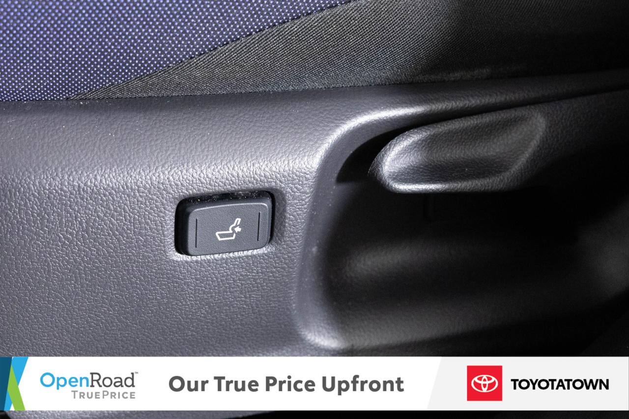 2021 Toyota C-HR XLE PREMIUM! CERTIFIED PRE OWNED! ACCIDENT FREE! E Photo