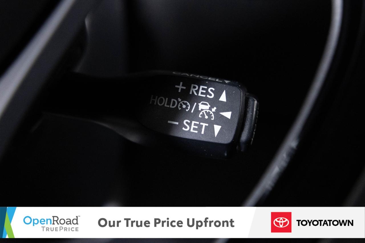 2021 Toyota C-HR XLE PREMIUM! CERTIFIED PRE OWNED! ACCIDENT FREE! E Photo