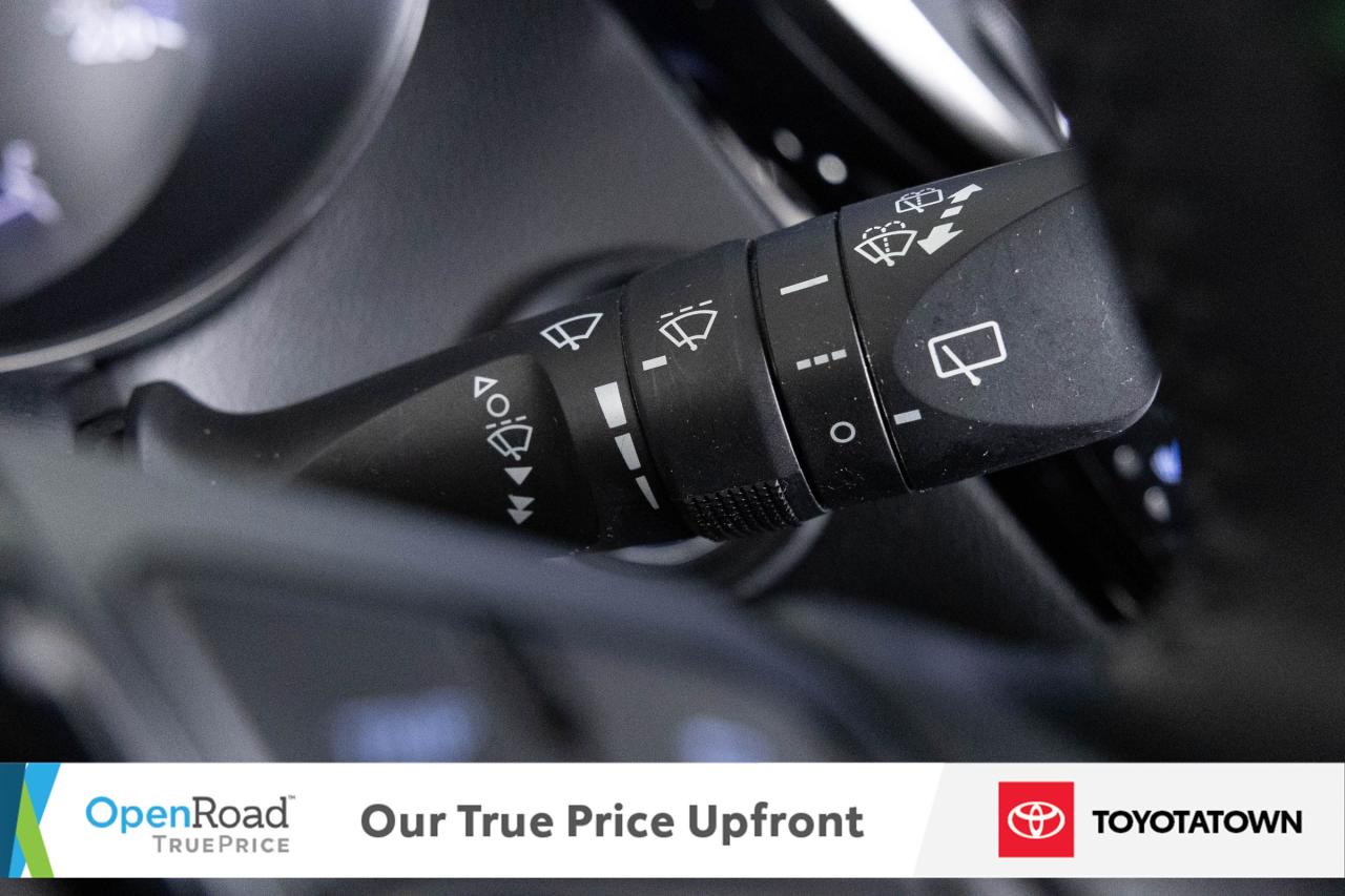 2021 Toyota C-HR XLE PREMIUM! CERTIFIED PRE OWNED! ACCIDENT FREE! E Photo