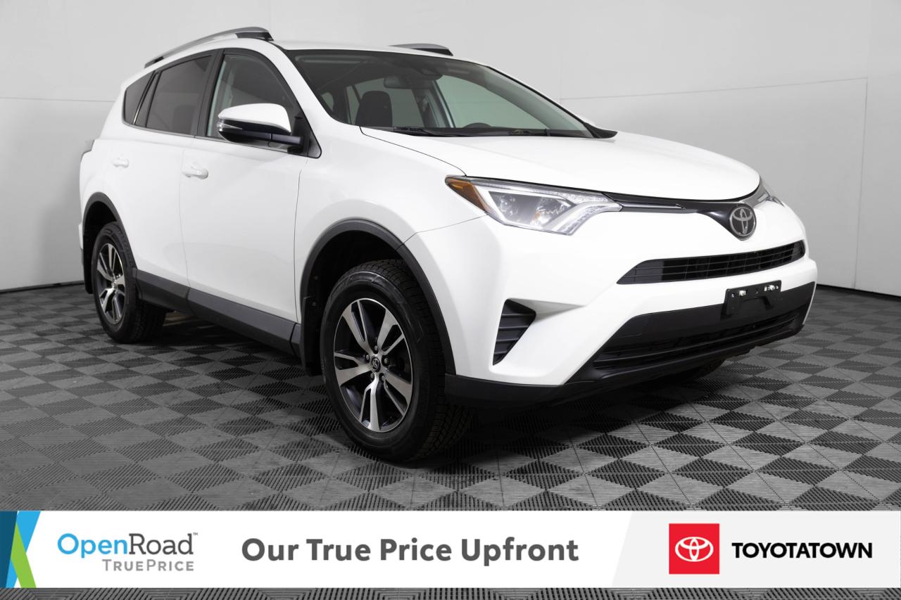 2018 Toyota RAV4 LE! ACCIDENT FREE! LOW MILEAGE! Photo2